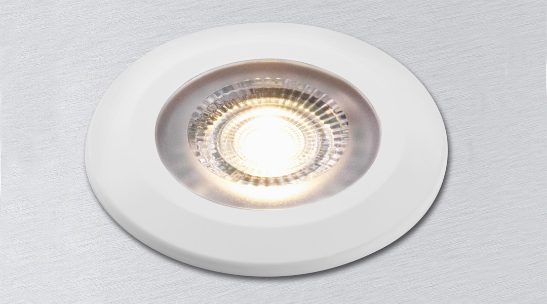 F-19 LED Einbauspot mit weißem Dekorring